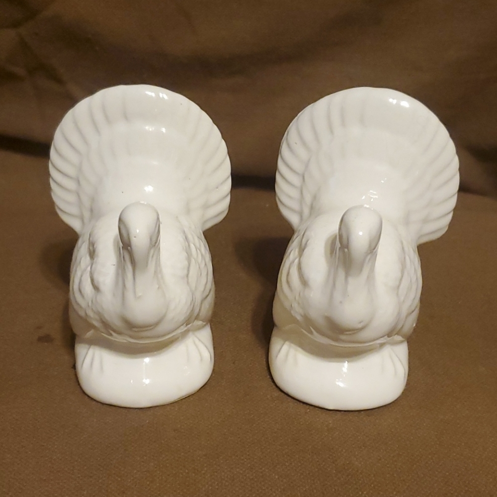 Vintage White Turkey Salt & Pepper Shakers Japan